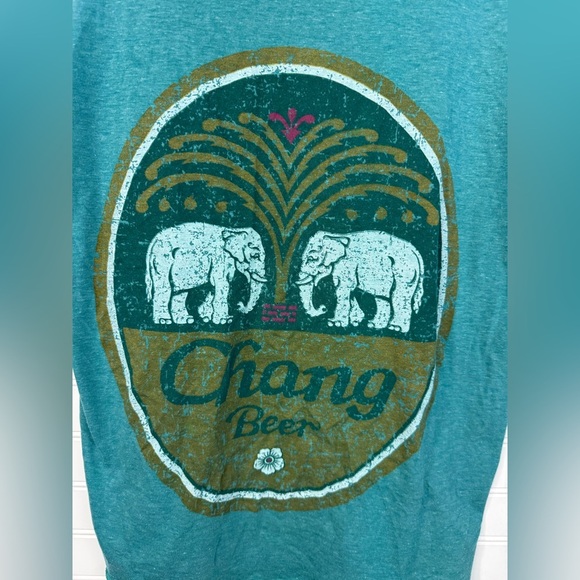 Chang Beer women’s turquoise graphic tank. Size L - Picture 3 of 4